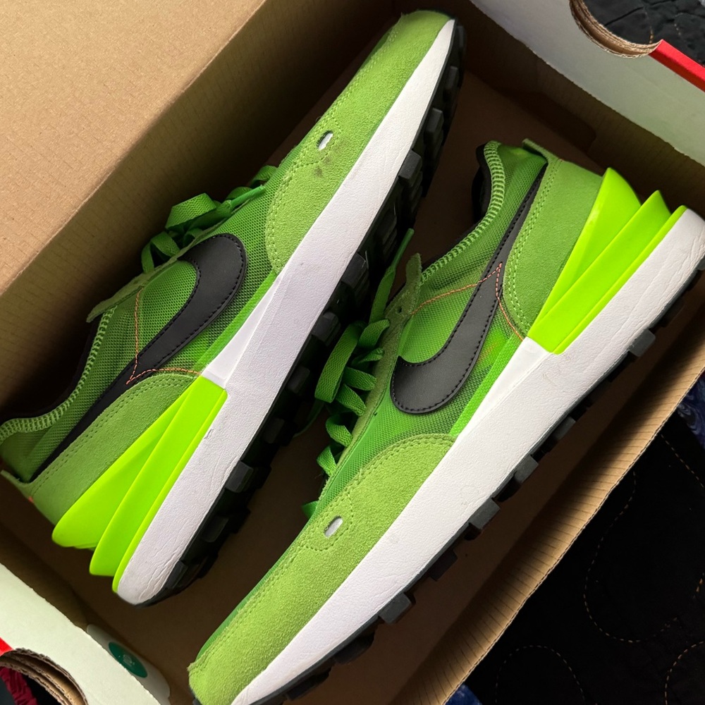 Electric green Men’s Nike shoes - 11.5 - Picture 4 of 5